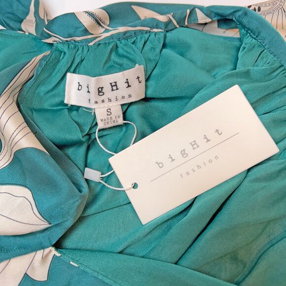 NWT VICI Floral Sleeveless Halter Neck Tiered Maxi Dress (Green | Size S) - Picture 8 of 9